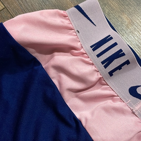 Girls Medium Nike Dri-Fit shorts - Picture 4 of 4
